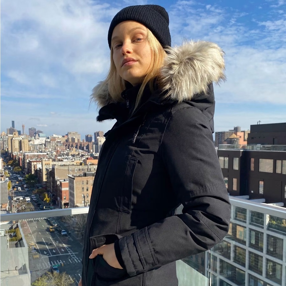 TNA Bancroft Parka with Fur-Trimmed Hood in Black L from Aritzia